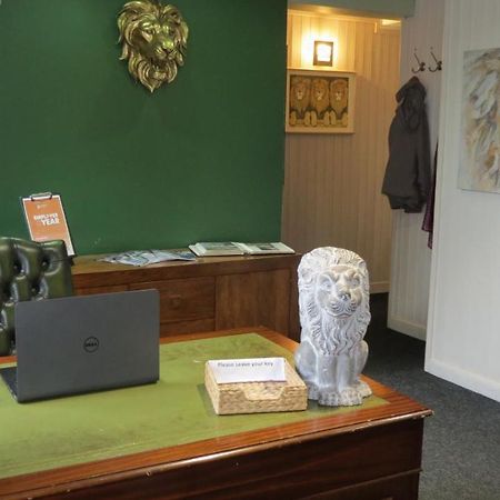 The Lion Waddesdon Hotel Екстериор снимка