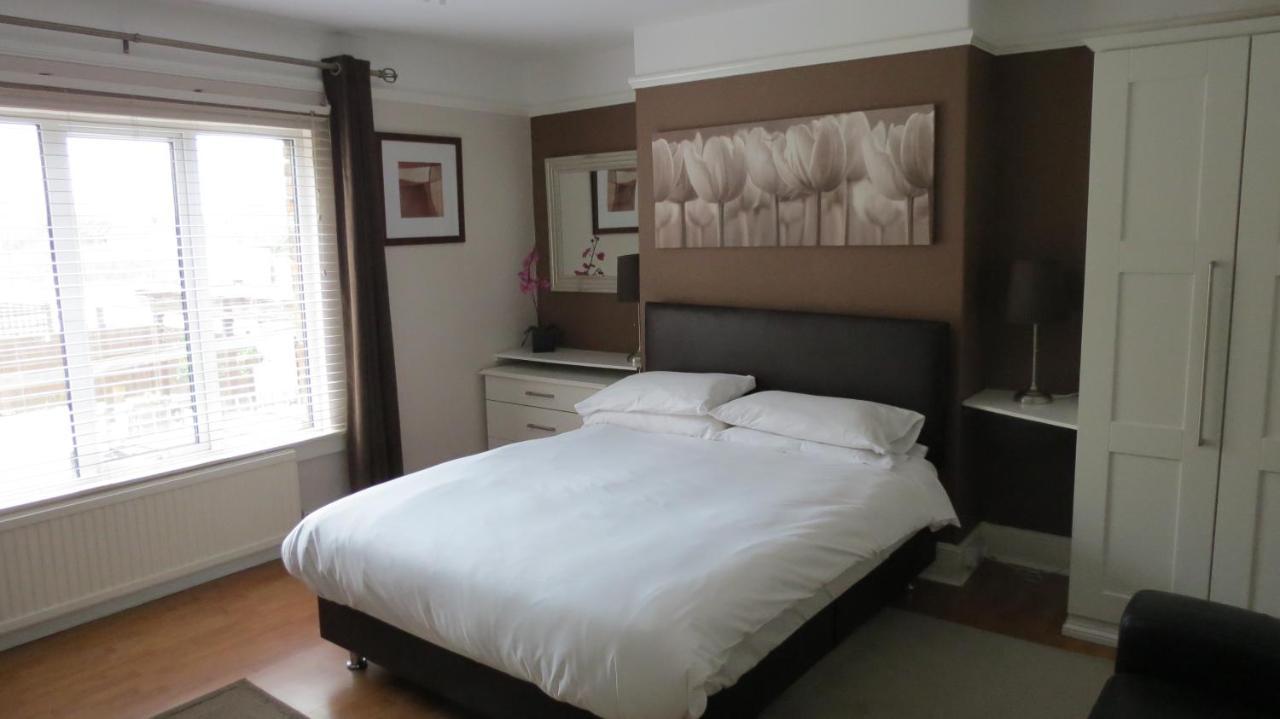 The Lion Waddesdon Hotel Екстериор снимка